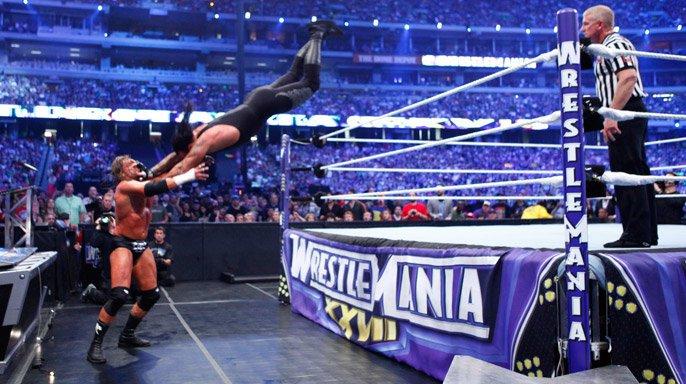 undertaker wrestlemania 27 injury