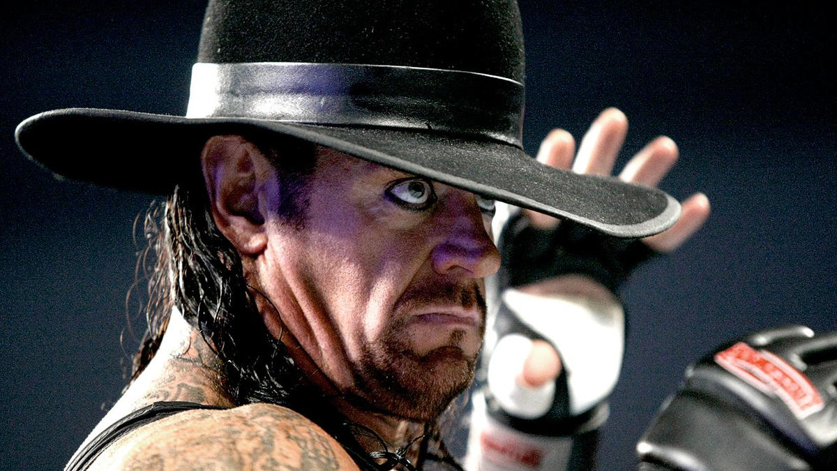 Тейкер. Гробовщик WWE 2021. Гробовщик фильм 2010. Undertaker WWE В бандане. Гробовщик WWE самый 1 образ.