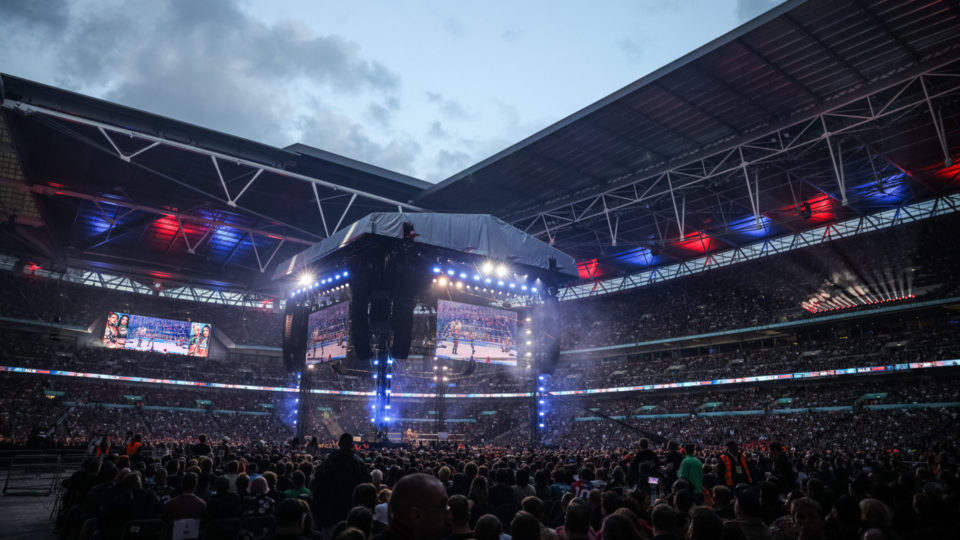 Wide crowd shot from AEW All In 2023