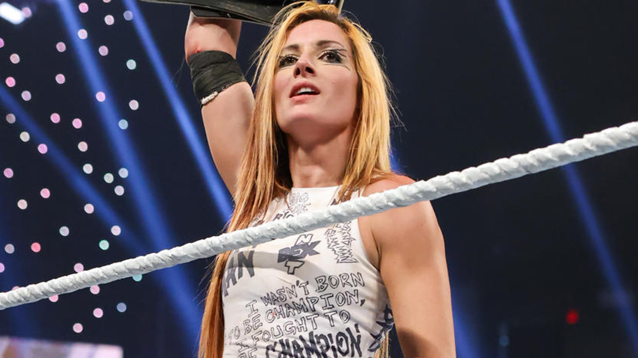 Becky Lynch Defeats Tiffany Stratton, Wins WWE NXT Women's Title For The  First Time