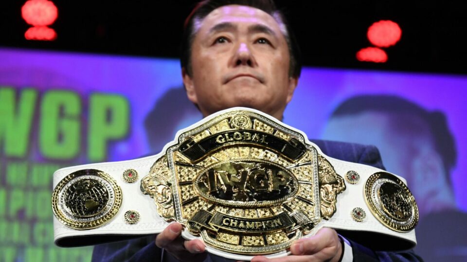 Naoki Sugabayashi with IWGP Global title